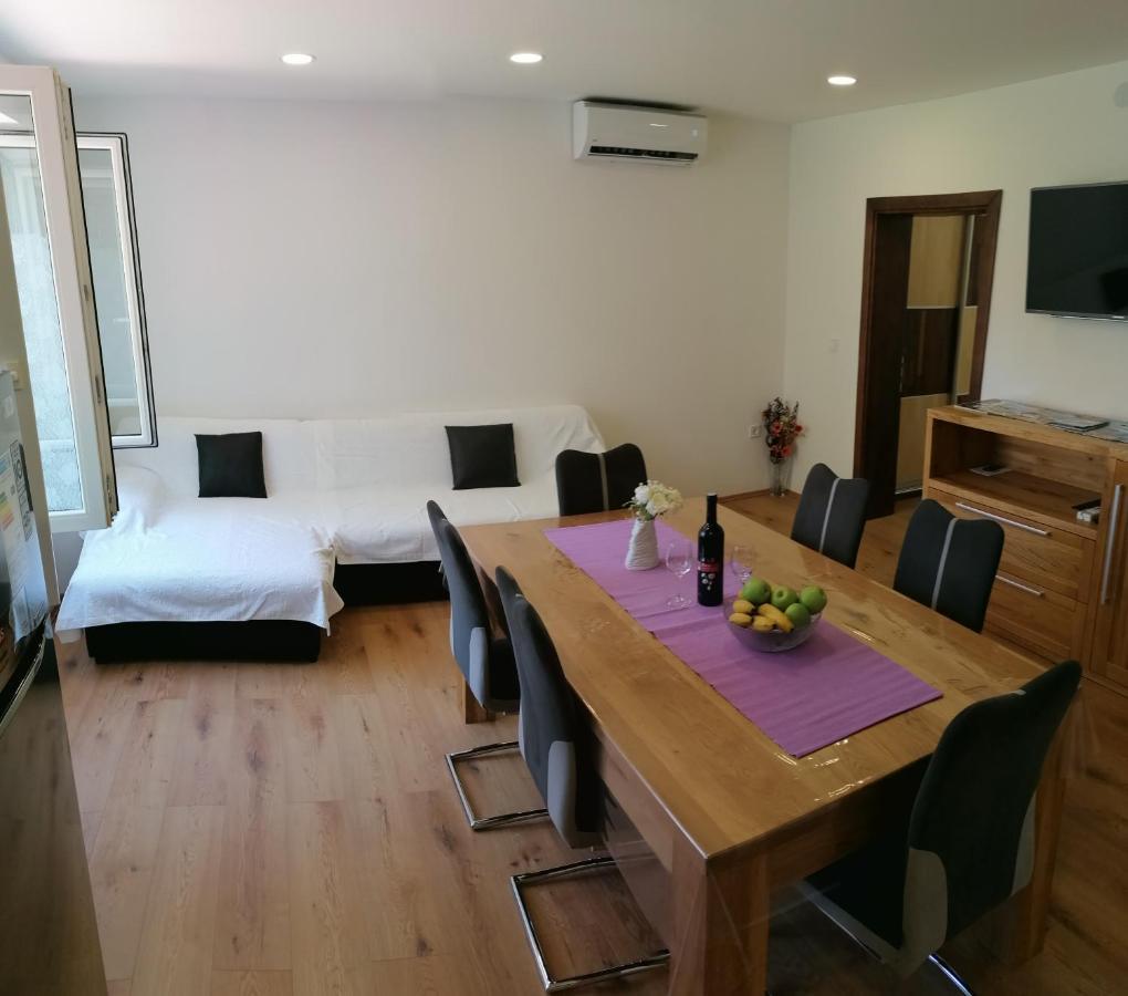 Apartment "B" 50 M From The Beach Zadar Exteriör bild