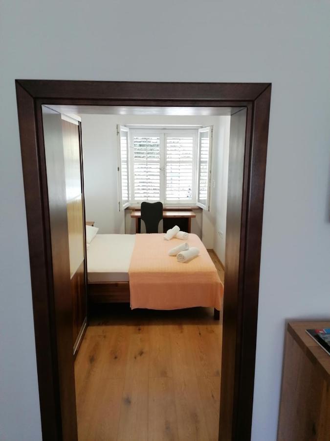 Apartment "B" 50 M From The Beach Zadar Exteriör bild